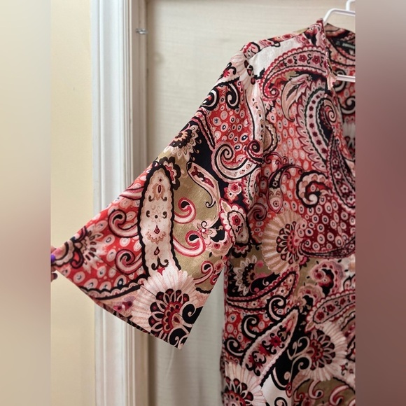 ⚫️ BOGO Zara Basic Paisley Print Blouse in Red and Black size small bohemian - Picture 2 of 7